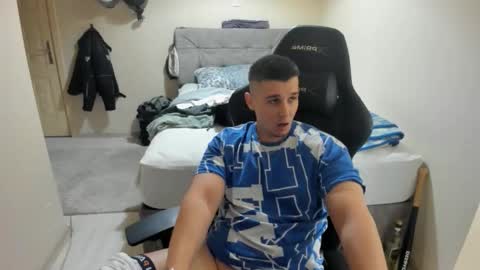 Snapshot of ulxer chatting on September 19, 8:30 pm hi im mike tyson - online show from September 19, 8:30 pm