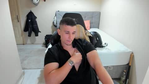 Snapshot of ulxer chatting on September 12, 6:30 pm hi im mike tyson - online show from September 12, 6:30 pm