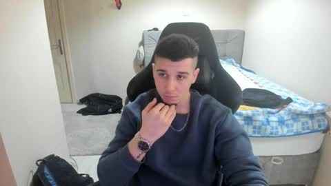 Snapshot of ulxer chatting on January 22, 6:52 pm hi im mike tyson - online show from January 22, 6:52 pm