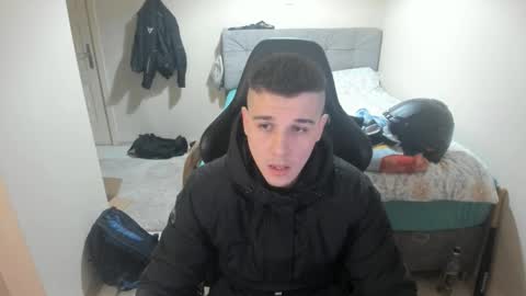Snapshot of ulxer chatting on February 28, 8:39 pm hi im mike tyson - online show from February 28, 8:39 pm