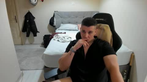 Snapshot of ulxer chatting on September 13, 6:31 pm hi im mike tyson - online show from September 13, 6:31 pm