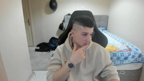 Snapshot of ulxer chatting on January 25, 6:57 pm hi im mike tyson - online show from January 25, 6:57 pm