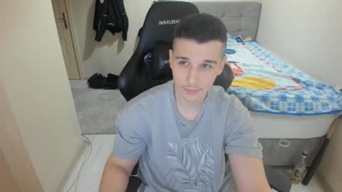 Snapshot of ulxer chatting on January 28, 6:07 pm hi im mike tyson - online show from January 28, 6:07 pm