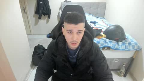 Snapshot of ulxer chatting on January 31, 9:05 pm hi im mike tyson - online show from January 31, 9:05 pm