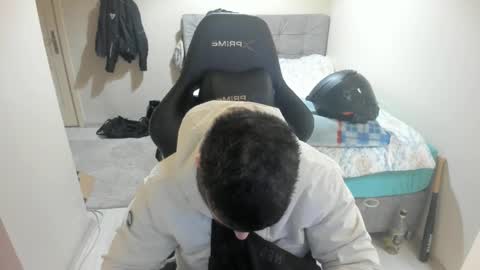 Snapshot of ulxer chatting on March 8, 8:35 pm hi im mike tyson - online show from March 8, 8:35 pm