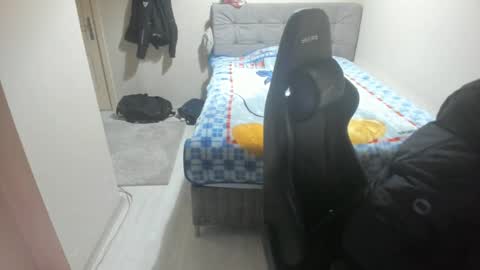 Snapshot of ulxer chatting on February 2, 7:46 pm hi im mike tyson - online show from February 2, 7:46 pm