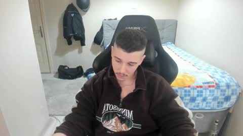Snapshot of ulxer chatting on February 14, 9:32 pm hi im mike tyson - online show from February 14, 9:32 pm