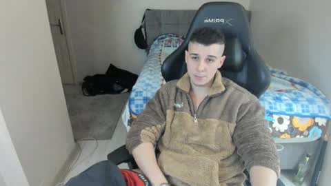 Snapshot of ulxer chatting on December 27, 8:18 pm hi im mike tyson - online show from December 27, 8:18 pm