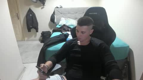 Snapshot of ulxer chatting on October 17, 8:46 pm hi im mike tyson - online show from October 17, 8:46 pm