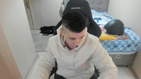Snapshot of ulxer chatting on January 19, 6:21 pm hi im mike tyson - online show from January 19, 6:21 pm