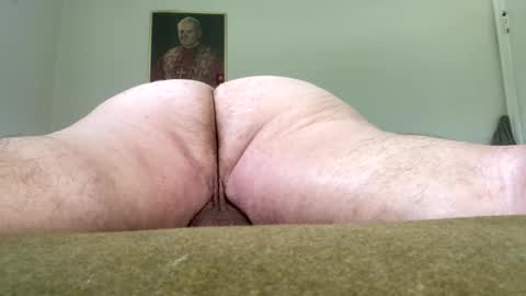 Snapshot of uncledenny1 chatting on September 20, 6:52 pm Hairy Sally online show from September 20, 6:52 pm