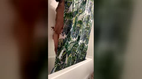 uncut_latino1 online show from March 6, 1:41 pm