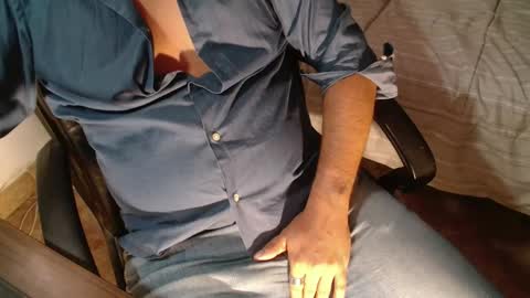 Snapshot of under_thedesk chatting on September 24, 7:45 pm Giov online show from September 24, 7:45 pm