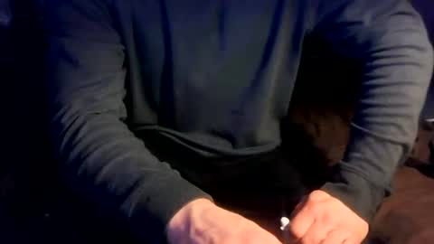 untouchableace84 online show from October 21, 2:25 am