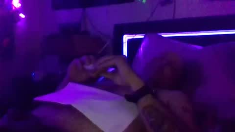 urdaddy875867 online show from April 12, 7:32 am