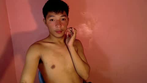 Snapshot of urhotethanxx chatting on December 2, 11:32 am Ethan online show from December 2, 11:32 am