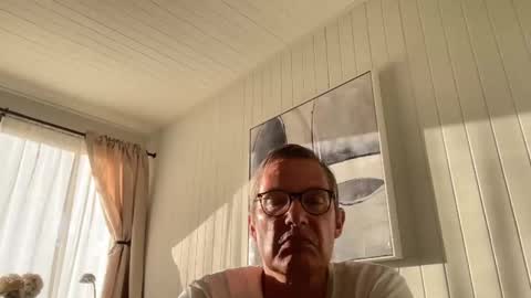 Snapshot of usablemale chatting on October 21, 12:25 am P online show from October 21, 12:25 am