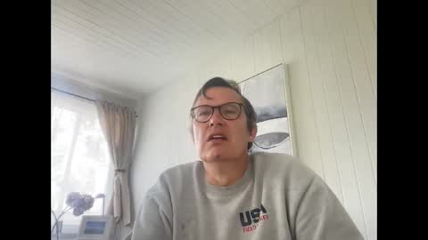 Snapshot of usablemale chatting on March 3, 6:18 pm P online show from March 3, 6:18 pm