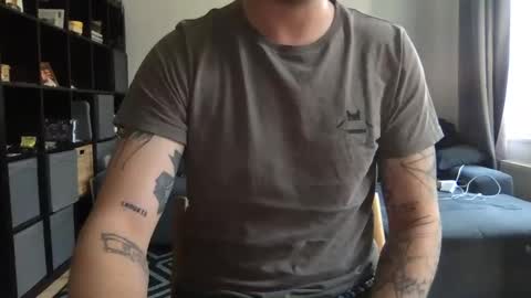 Snapshot of uwantitno chatting on February 19, 7:17 am uwantitno online show from February 19, 7:17 am