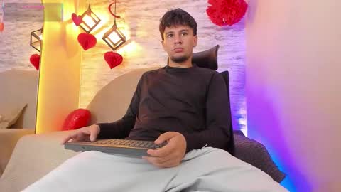 VALENTINO online show from February 17, 1:10 pm