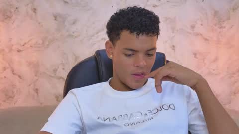 Snapshot of valentino_thompson chatting on October 19, 7:06 pm valentino_thompson online show from October 19, 7:06 pm