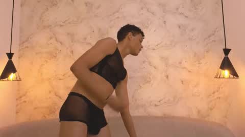 Snapshot of valentino_thompson chatting on September 29, 9:32 pm valentino_thompson online show from September 29, 9:32 pm