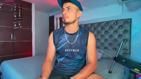  Valentinos  online show from June 25, 9:19 pm