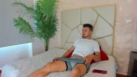  Valentinos  online show from September 10, 11:53 am