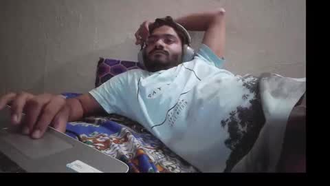 Snapshot of vampire_7 chatting on October 29, 9:56 am Robin online show from October 29, 9:56 am