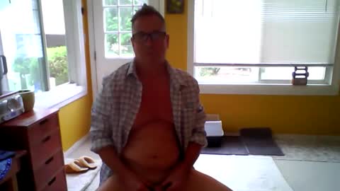 varaggo online show from May 20, 2:45 pm