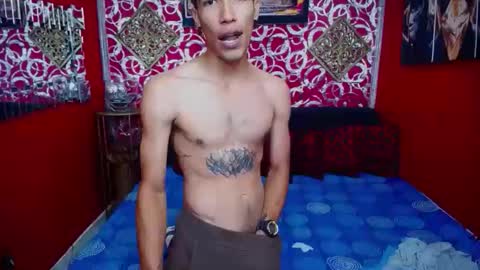 Esteban online show from April 14, 4:17 pm