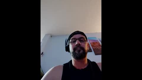 vegasdadbod online show from March 3, 8:00 am