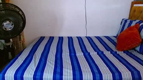 velk_hot1 online show from July 10, 4:43 pm