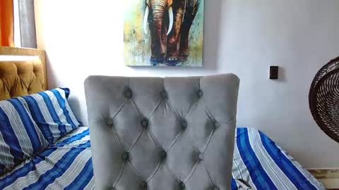 velk_hot1 online show from March 30, 1:01 pm