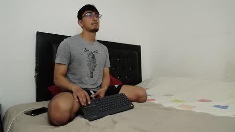 versatileguuy online show from March 3, 1:46 am