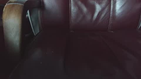 Erik online show from December 5, 10:22 am