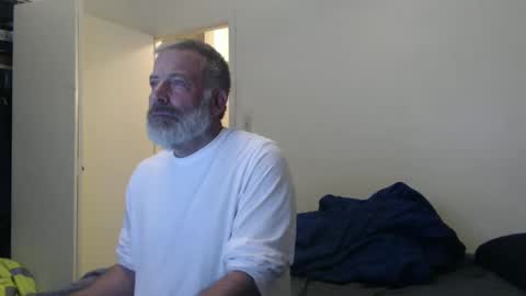 Snapshot of veryveryhairmanindenver chatting on January 20, 12:46 am hairy man online show from January 20, 12:46 am