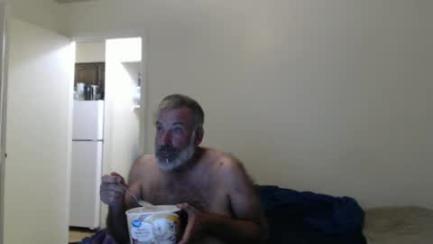 Snapshot of veryveryhairmanindenver chatting on October 3, 12:37 am hairy man online show from October 3, 12:37 am