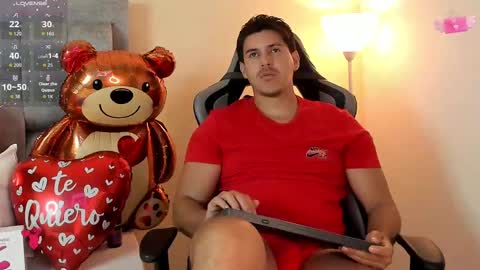 Snapshot of victor_vixen chatting on September 20, 8:20 pm victor online show from September 20, 8:20 pm
