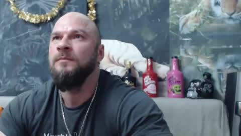 viking online show from February 14, 8:04 pm