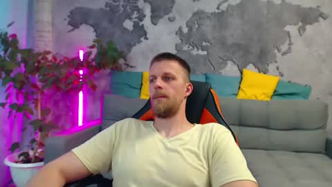 vikingchrisss online show from July 11, 11:23 am