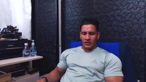 Snapshot of viktorherrera chatting on September 12, 7:03 pm Viktor Herrera online show from September 12, 7:03 pm