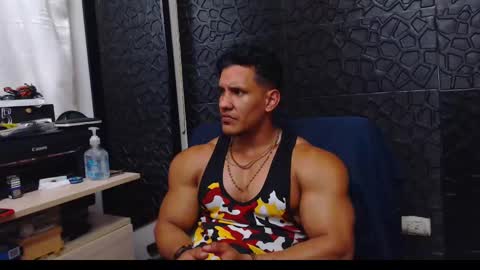 Snapshot of viktorherrera chatting on January 30, 5:39 pm Viktor Herrera online show from January 30, 5:39 pm