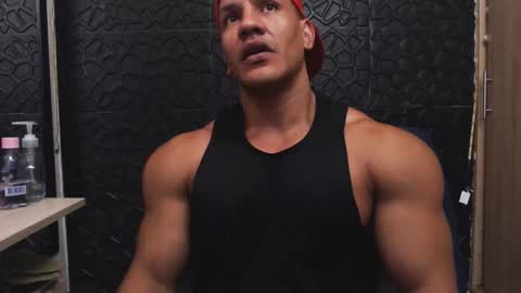 Snapshot of viktorherrera chatting on October 10, 5:51 pm Viktor Herrera online show from October 10, 5:51 pm