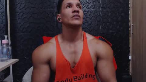 Viktor Herrera online show from January 10, 4:17 am