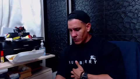 Snapshot of viktorherrera chatting on March 8, 3:48 am Viktor Herrera online show from March 8, 3:48 am