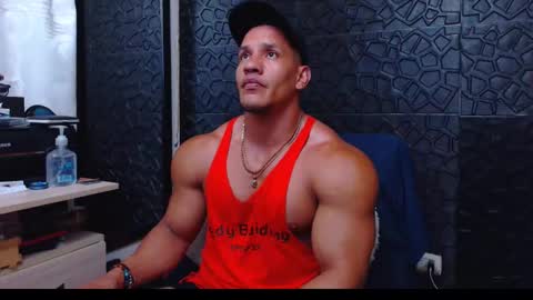 Snapshot of viktorherrera chatting on January 16, 3:45 am Viktor Herrera online show from January 16, 3:45 am