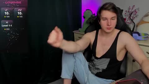 Vincent Strong online show from October 11, 8:18 am