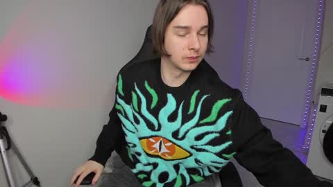 Vincent Strong online show from December 22, 8:05 am