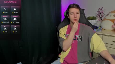 Vincent Strong online show from September 20, 8:14 am